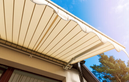 Markizy balkonowe i tarasowe – co to jest i jak wybrać