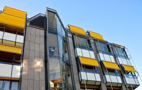 Jak wybrać wysokiej jakości markizę w kasecie